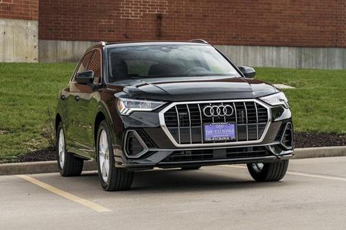 Mythos Black Metallic 2023 Audi Q3 45 S line Premium Plus