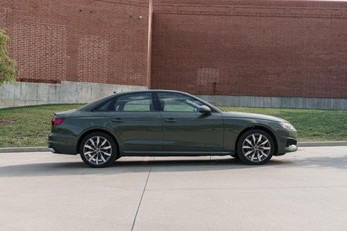 2024 Audi A4 40 Premium Plus