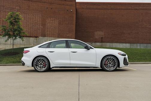 Glacier White Metallic 2026 Audi S5 Premium Plus TFSI quattro S tronic