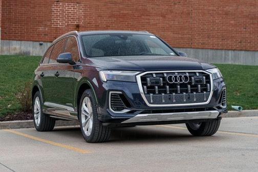 2025 Audi Q7 55 Premium Plus