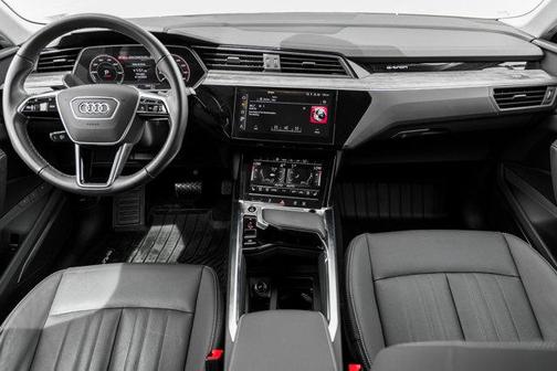 2022 Audi e-tron Sportback S line Premium Plus