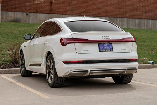 2022 Audi e-tron Sportback S line Premium Plus