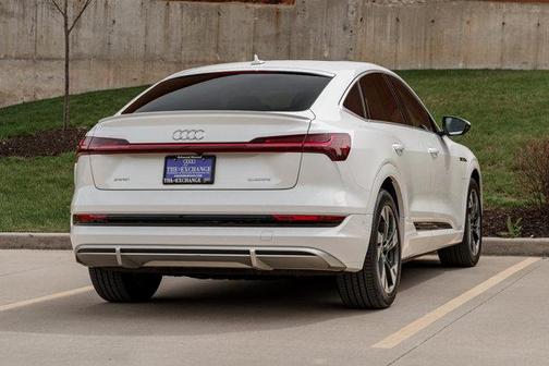 2022 Audi e-tron Sportback S line Premium Plus