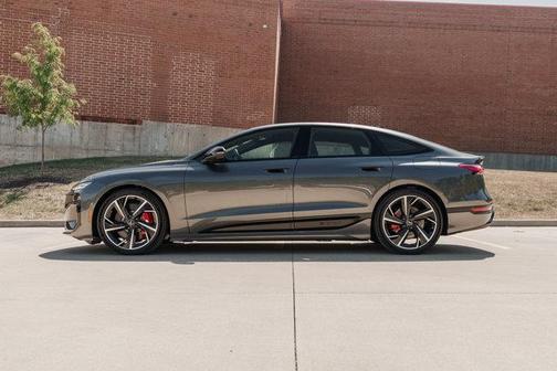 2025 Audi S6 e-tron Premium Plus