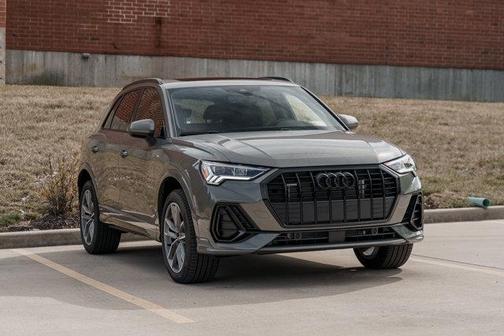 2025 Audi Q3 Premium 45 TFSI S line quattro Tiptronic