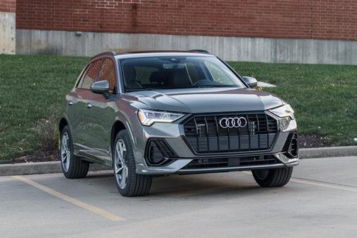 2025 Audi Q3 Premium 45 TFSI S line quattro Tiptronic
