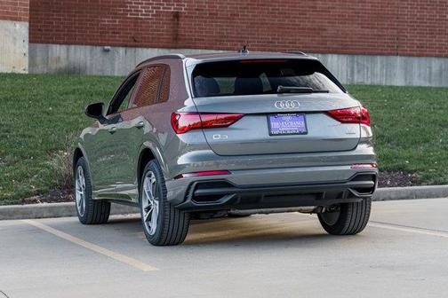 2025 Audi Q3 Premium 45 TFSI S line quattro Tiptronic
