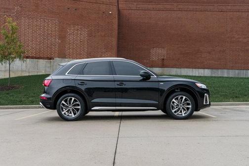 2023 Audi Q5 45 S line Premium