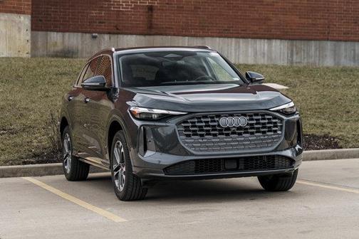 2025 Audi Q5 Premium TFSI quattro S tronic