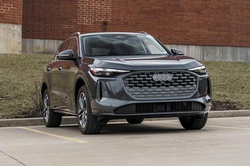 2025 Audi Q5 Premium TFSI quattro S tronic