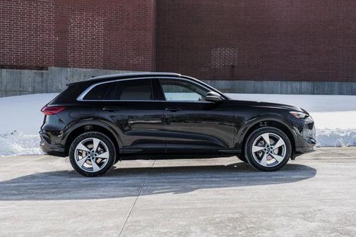 2025 Audi Q5 Premium Plus TFSI quattro S tronic