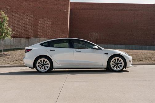 2023 Tesla Model 3 Standard Range