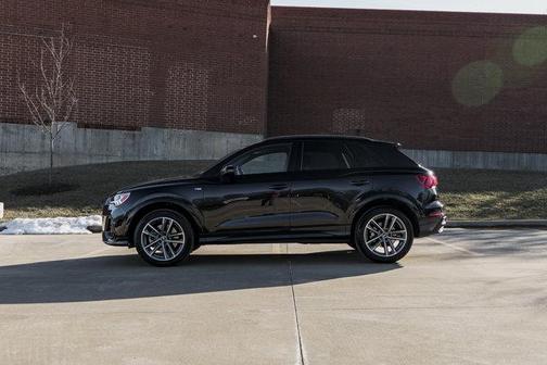 2025 Audi Q3 Premium 45 TFSI S line quattro Tiptronic