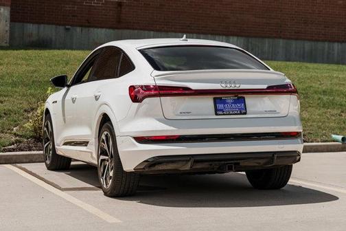 2022 Audi e-tron Sportback S line Premium Plus