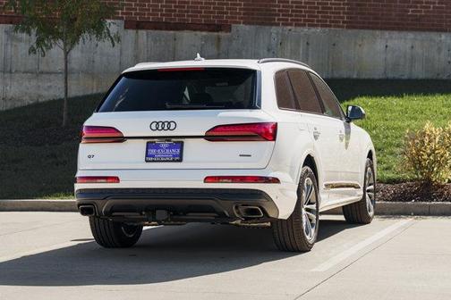 2026 Audi Q7 45 Premium Plus
