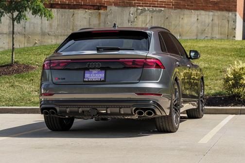 Daytona Gray Pearl Effect 2026 Audi SQ8 4.0T Prestige