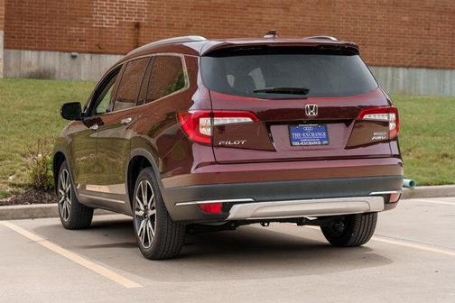 2022 Honda Pilot Touring 8-Passenger