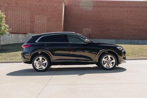 2025 Audi Q5 Premium Plus