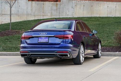 2022 Audi A4 45 S line Premium Plus