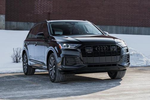 2023 Audi Q7 45 Premium Plus