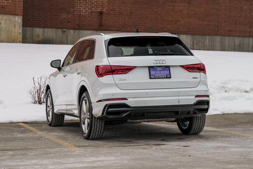 2022 Audi Q3 45 S line Premium Plus