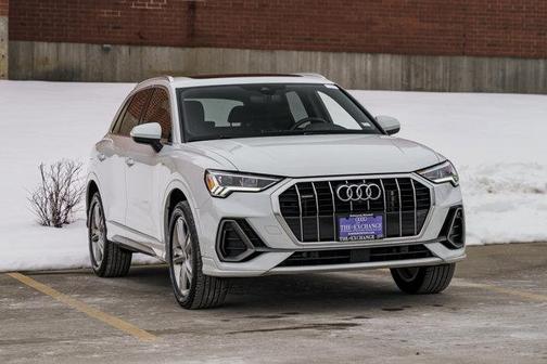 2022 Audi Q3 45 S line Premium Plus