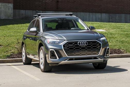 Daytona Gray Pearl Effect 2023 Audi Q5 45 S line Premium Plus