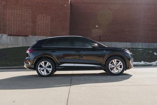 2023 Audi Q4 e-tron Premium 50 quattro