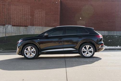 2023 Audi Q4 e-tron Premium 50 quattro