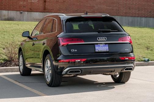 2022 Audi Q5 45 S line Premium