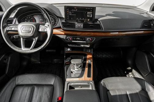 2022 Audi Q5 45 S line Premium