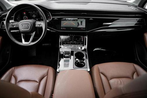 2022 Audi Q7 55 Premium Plus
