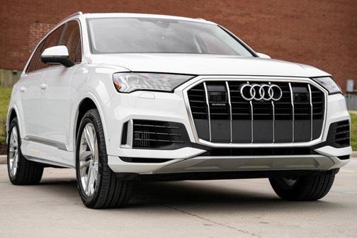 2022 Audi Q7 55 Premium Plus