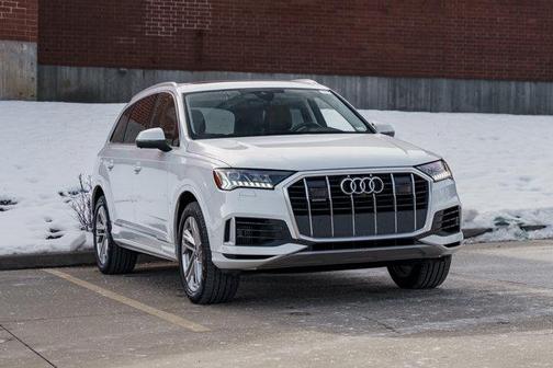 2022 Audi Q7 55 Premium Plus