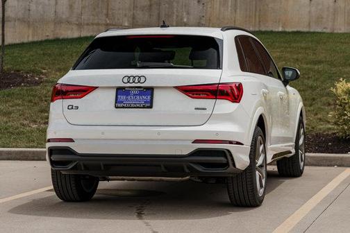 2025 Audi Q3 Premium 45 TFSI S line quattro Tiptronic