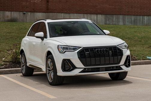2025 Audi Q3 Premium 45 TFSI S line quattro Tiptronic
