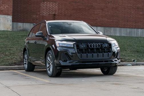 2026 Audi Q7 45 Premium