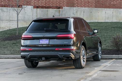 2026 Audi Q7 45 Premium