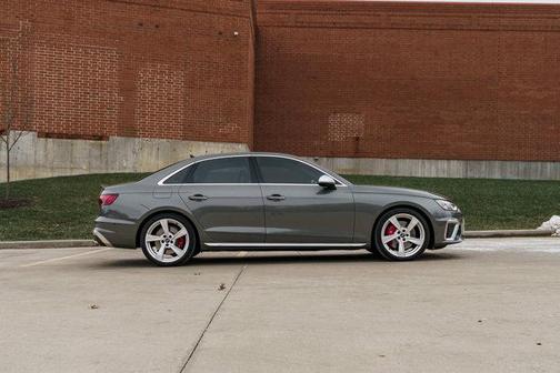 2023 Audi S4 Premium Plus TFSI quattro Tiptronic