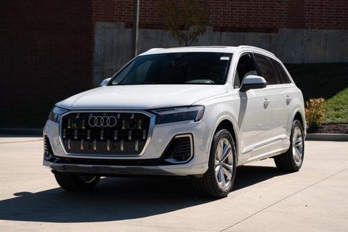 2025 Audi Q7 55 Premium Plus