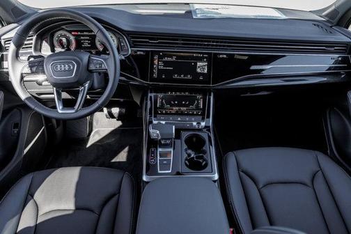 2025 Audi Q7 55 Premium Plus