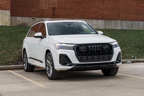 2025 Audi Q7 45 Premium