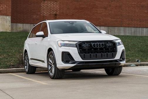 2025 Audi Q7 45 Premium