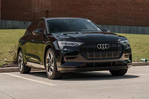 2022 Audi e-tron Premium