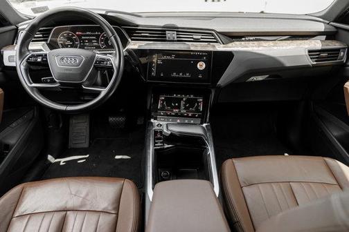 2022 Audi e-tron Premium