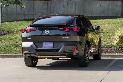 Black Sapphire Metallic 2025 BMW X2 xDrive28i