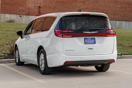 2025 Chrysler Pacifica L