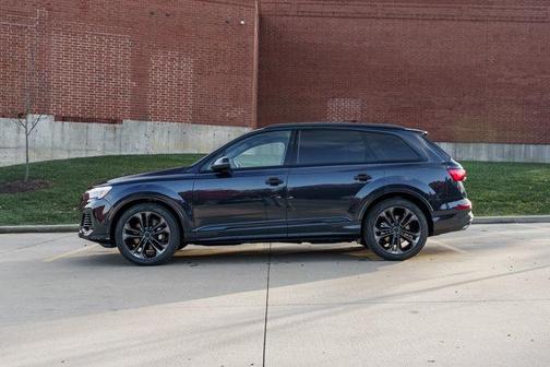 2026 Audi Q7 55 Premium Plus