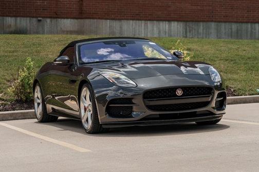 2019 Jaguar F-TYPE R
