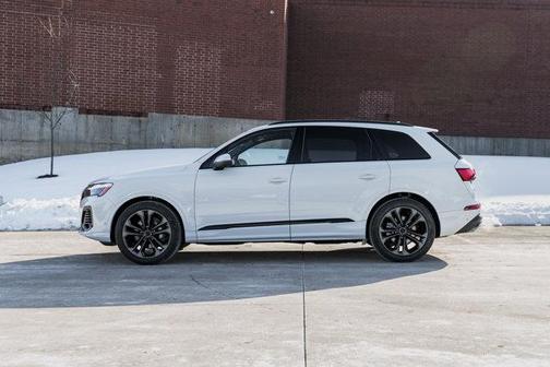 2026 Audi Q7 55 Premium Plus